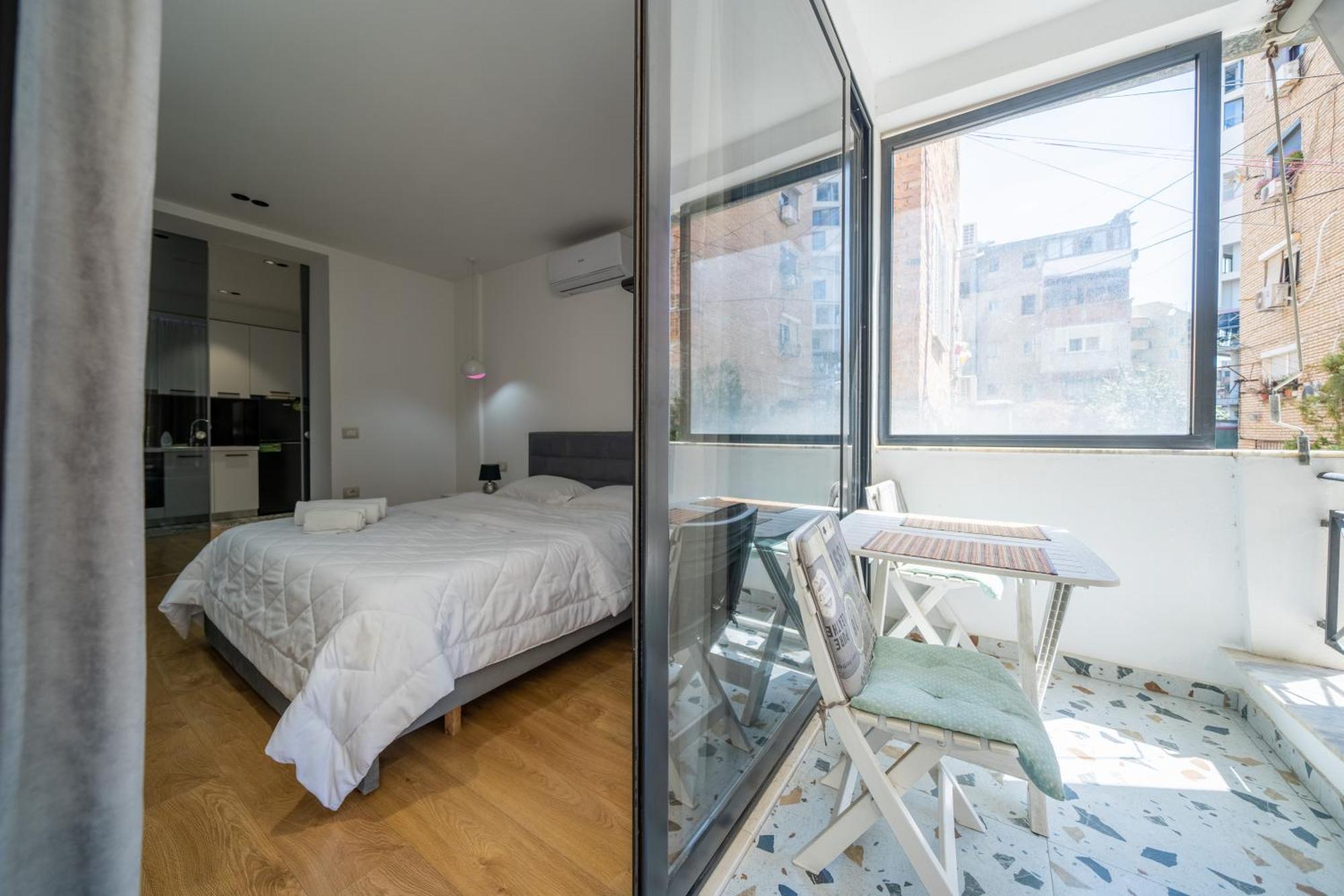 Cosy Urban Central Apartment Tirana Bagian luar foto