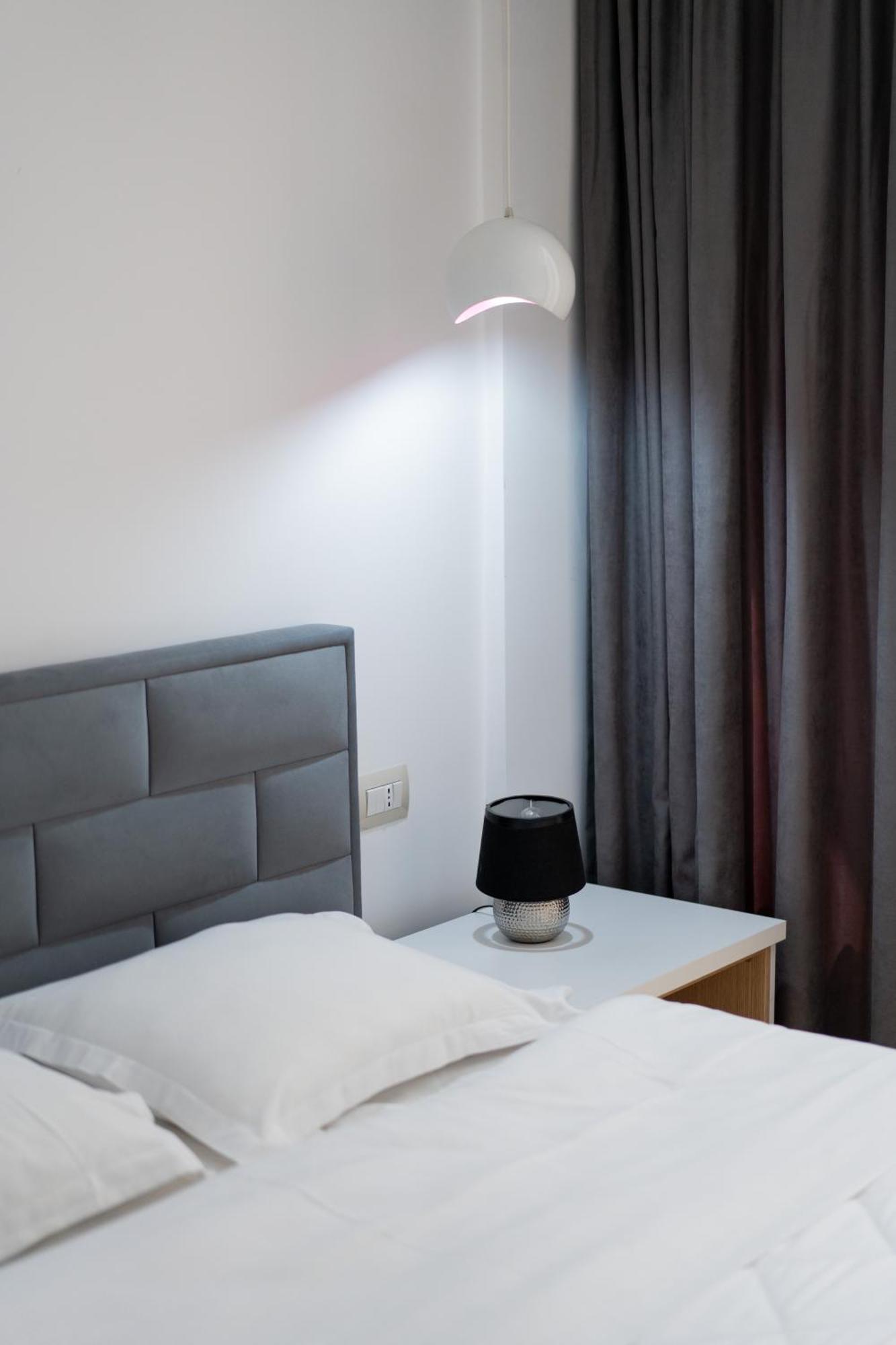 Cosy Urban Central Apartment Tirana Bagian luar foto