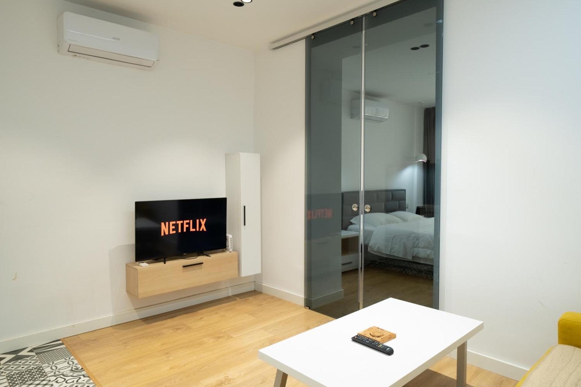 Cosy Urban Central Apartment Tirana Bagian luar foto