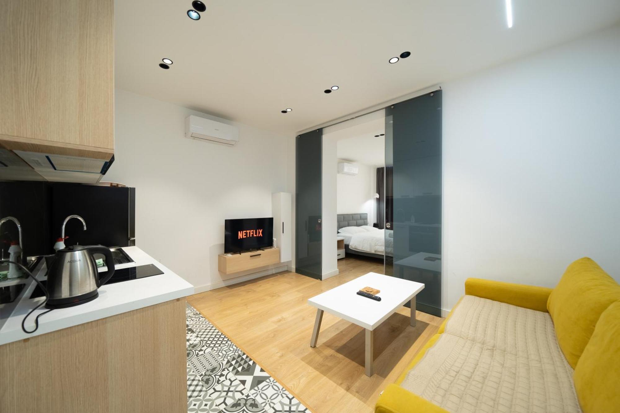 Cosy Urban Central Apartment Tirana Bagian luar foto