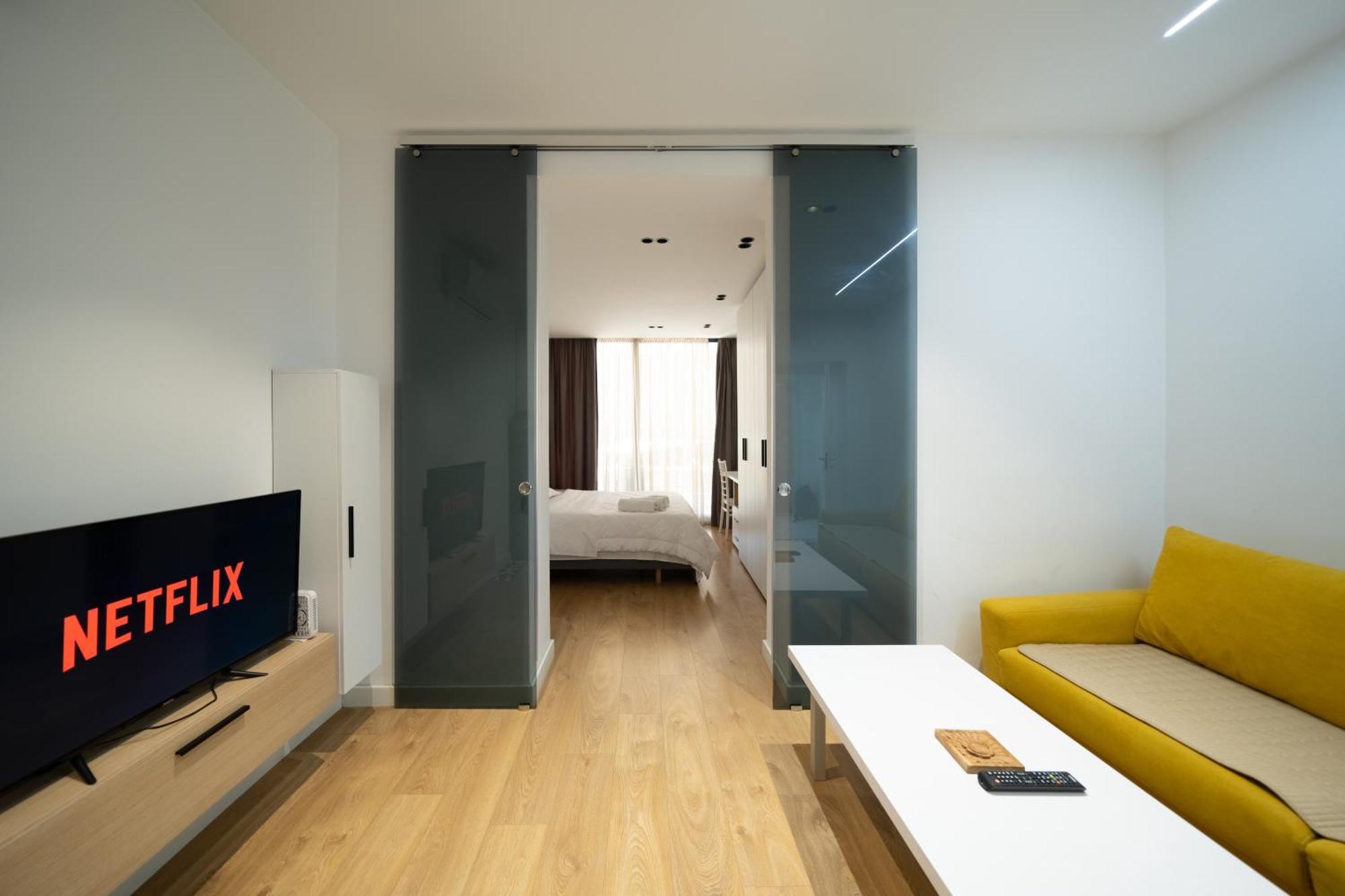 Cosy Urban Central Apartment Tirana Bagian luar foto